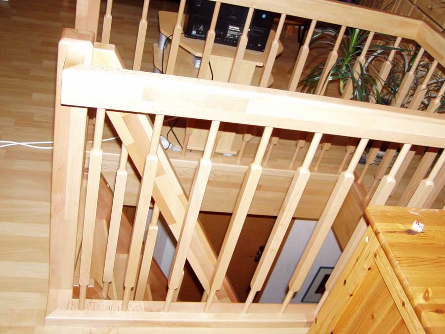 Raumspartreppe aus Buche